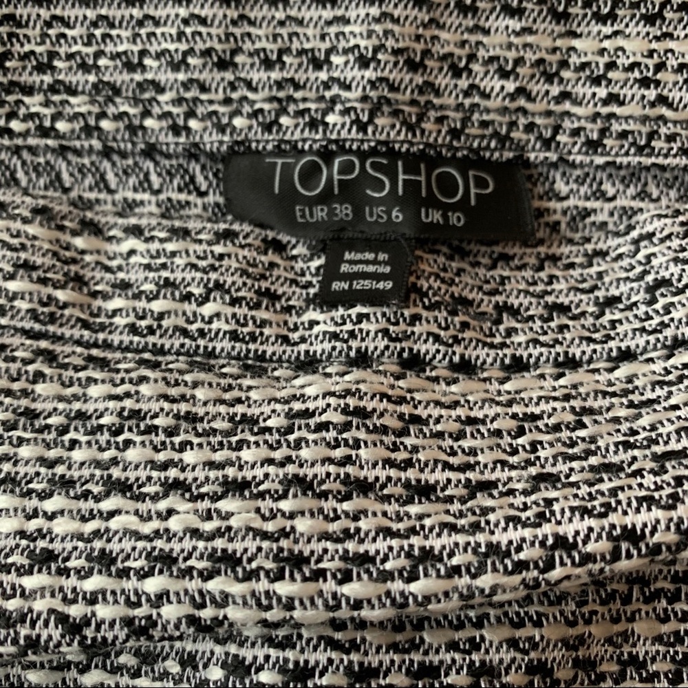 Nordstrom TopShop lace hem mini skirt, size 6 - Picture 4 of 4